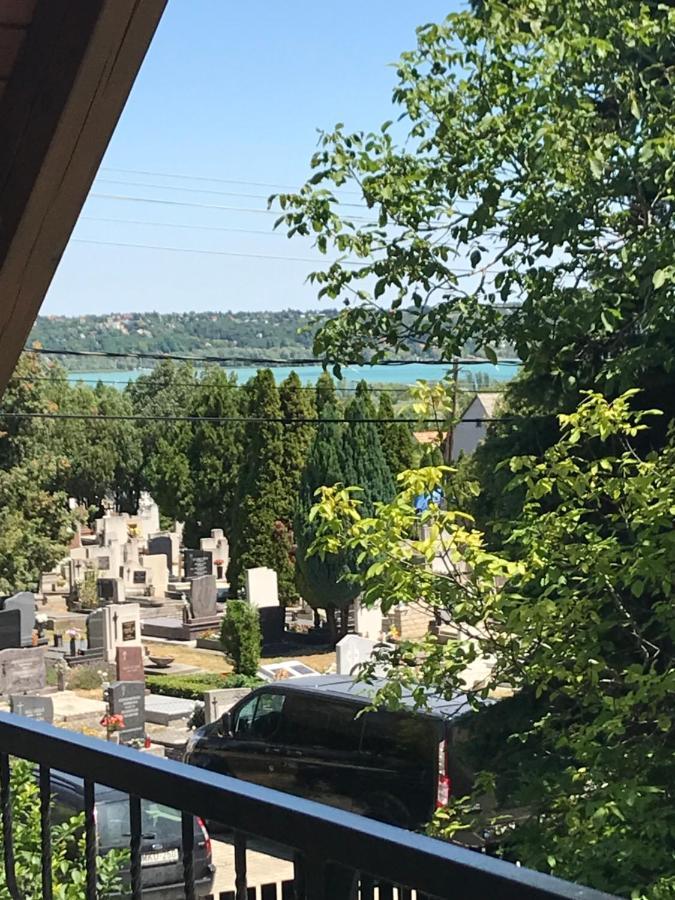 Márta Apartman Balatonalmádi Esterno foto