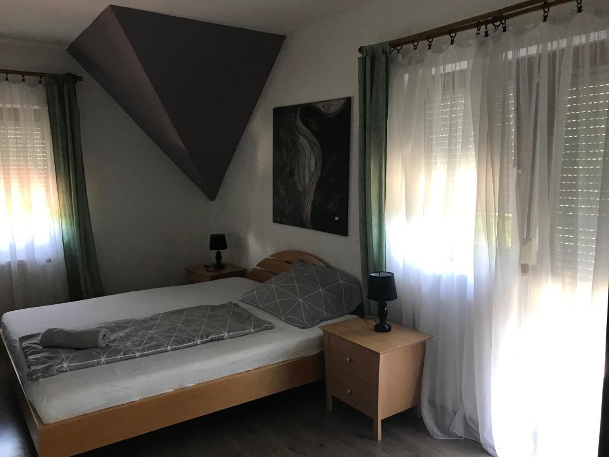 Márta Apartman Balatonalmádi Esterno foto