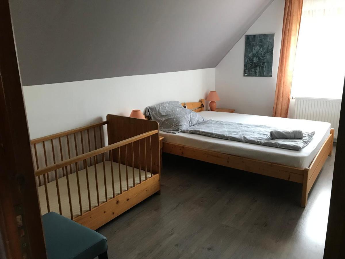 Márta Apartman Balatonalmádi Esterno foto