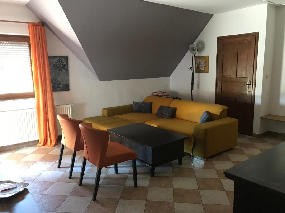 Márta Apartman Balatonalmádi Esterno foto