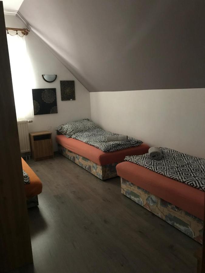 Márta Apartman Balatonalmádi Esterno foto